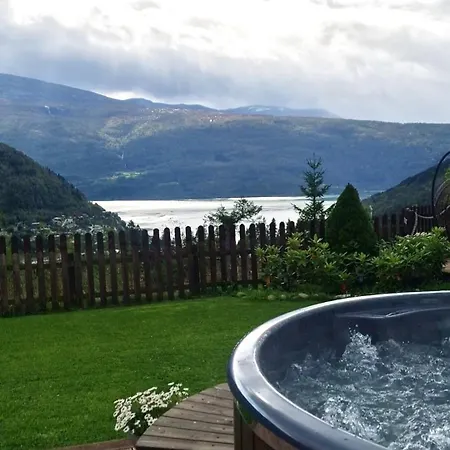 Mountain View * Stryn