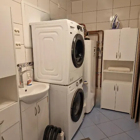 Mountain & Fjord View Apartment *