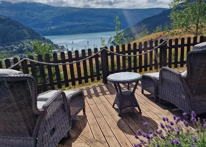 Mountain & Fjord View Leilighet